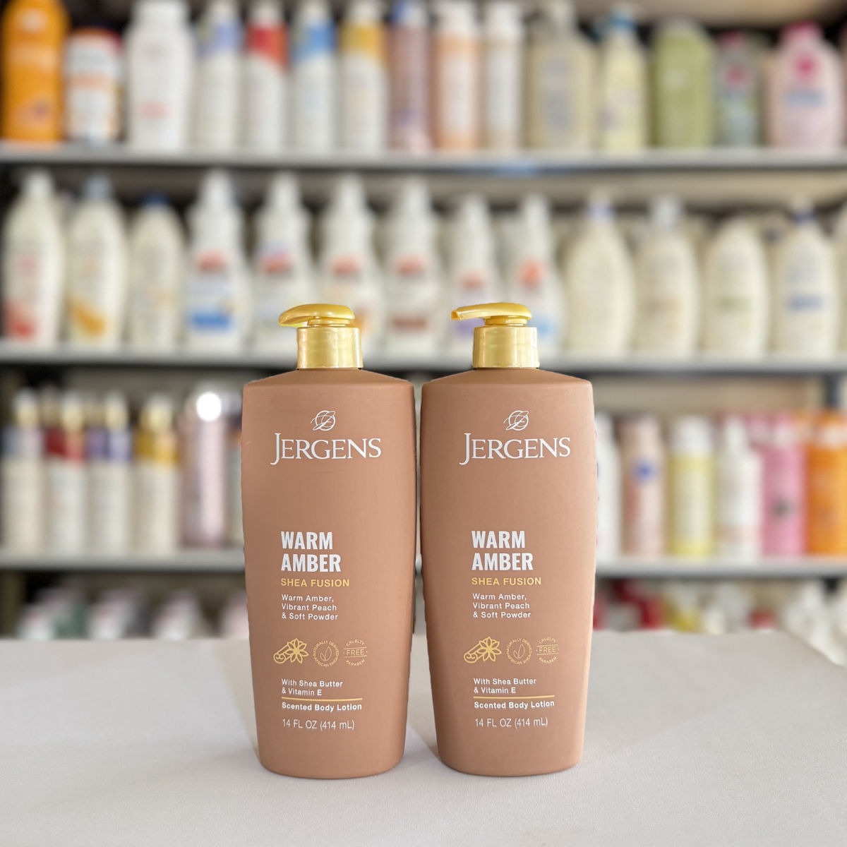 Jergens Warm Amber Shea Fusion 